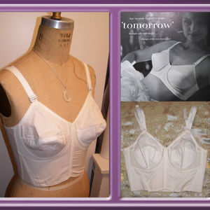 Rare unused Vintage Warners "Tomorrow" Bra 1960s